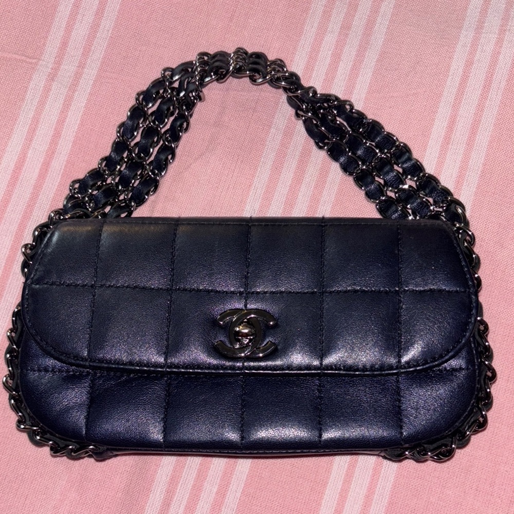 CHANEL Black and Silver Quilted Shoulder Bag with Chain Strap